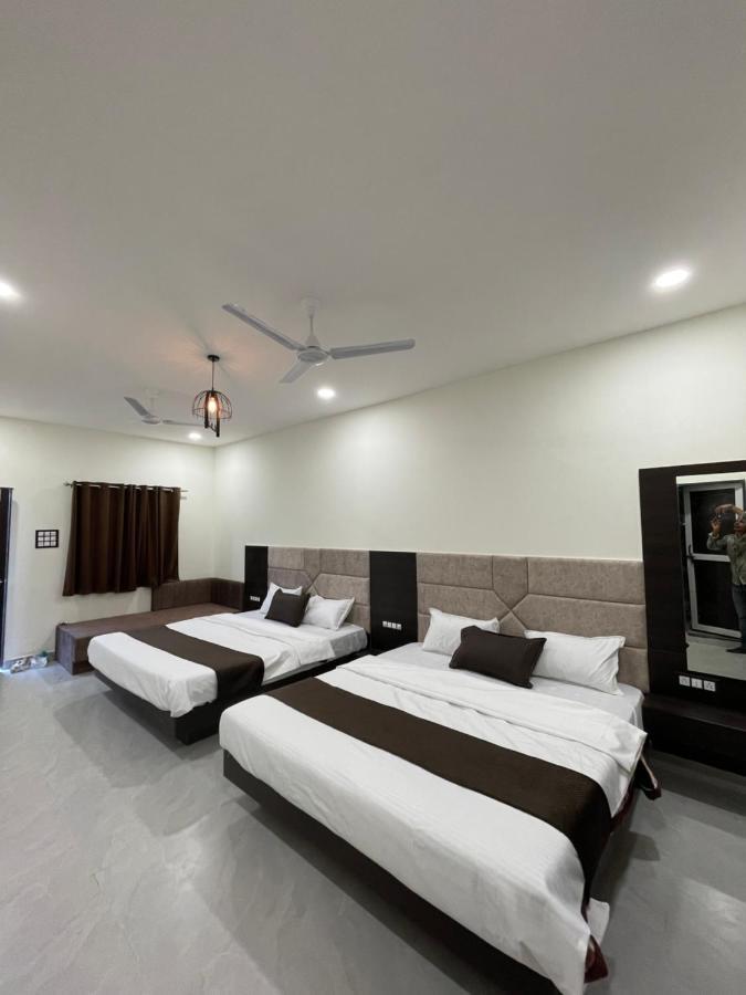 Hotel Tekri Farms And Retreat à Ujjain Extérieur photo