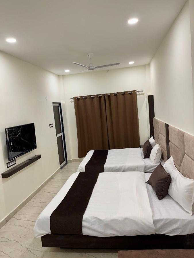 Hotel Tekri Farms And Retreat à Ujjain Extérieur photo